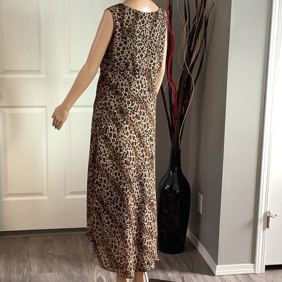 HELENE BLAKE Lepord print, sleeveless dress.  Size 12 - Picture 2 of 10
